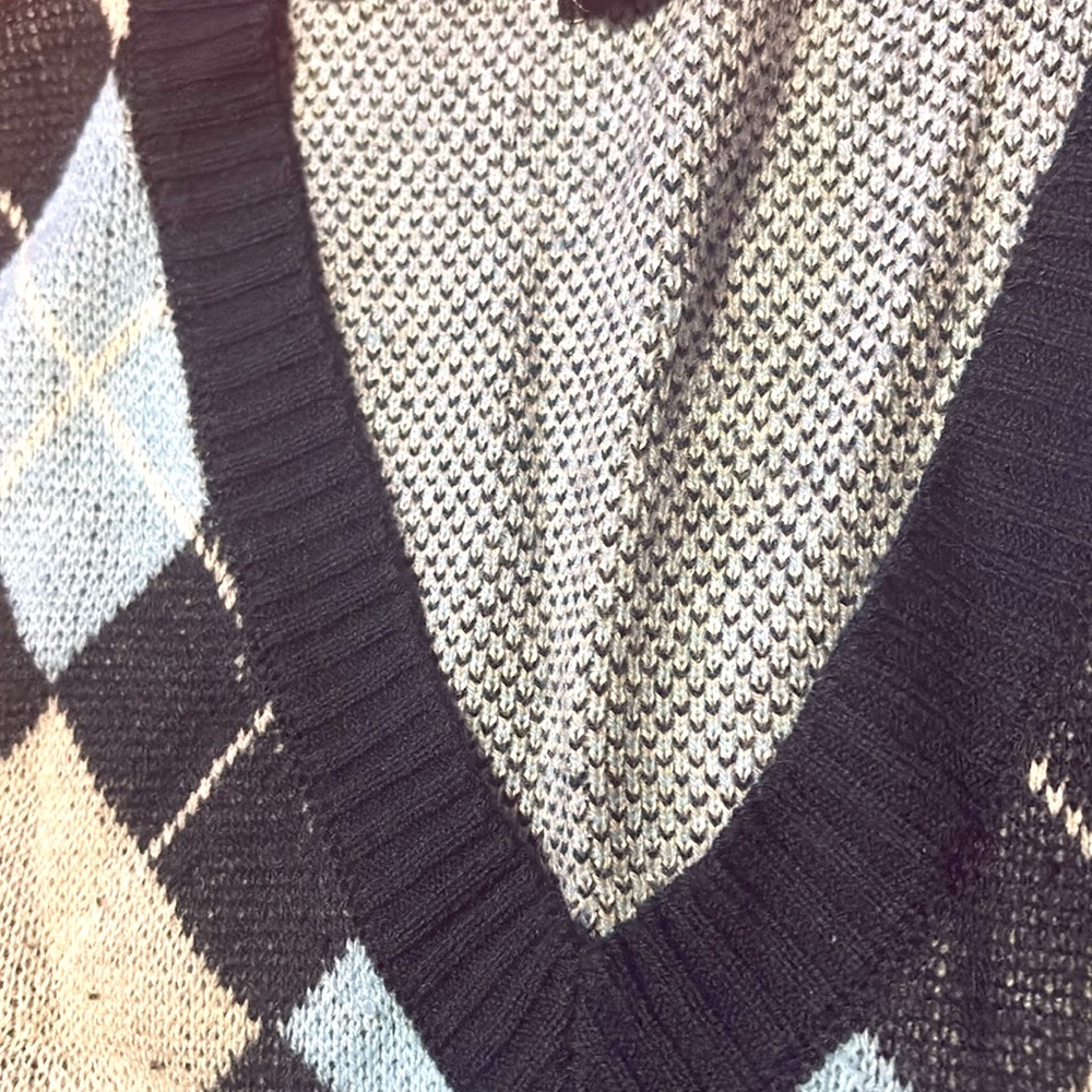 Sweater vest, cotton feel inside but is 100% acrylic - Picture 2 of 3